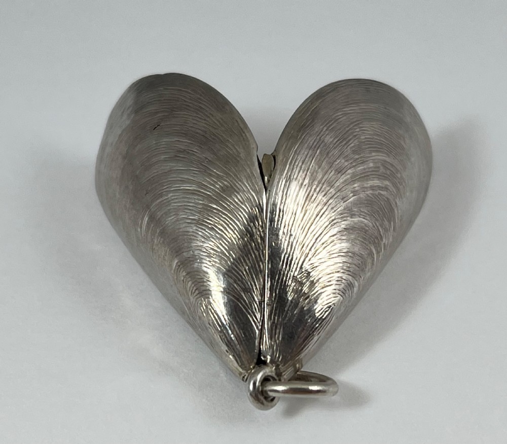 Victorian rare antique silver mussel vinaigrette, Samson Mordan 1876 View VI
