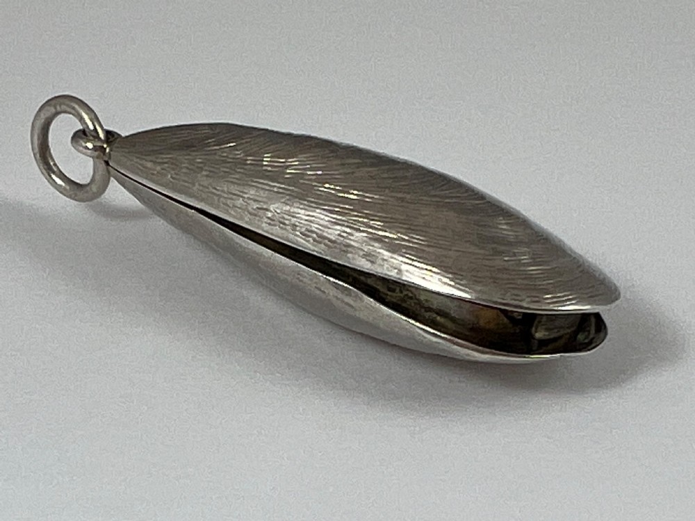Victorian rare antique silver mussel vinaigrette, Samson Mordan 1876 View IX