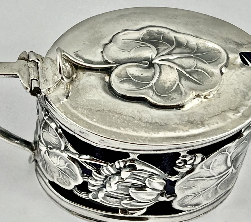 Art Nouveau Edwardian silver mustard pot, Samson Mordan 1902 View III