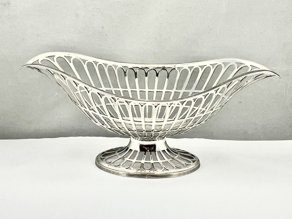 George V antique three silver fruit bowl set, Mathew Hall 1913 View V