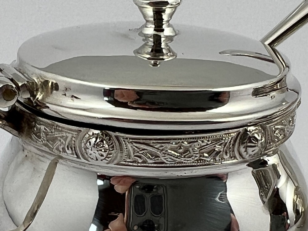 Cased 9 piece antique silver condiment set by Henderson & Sorley. Glasgow 1936 View X