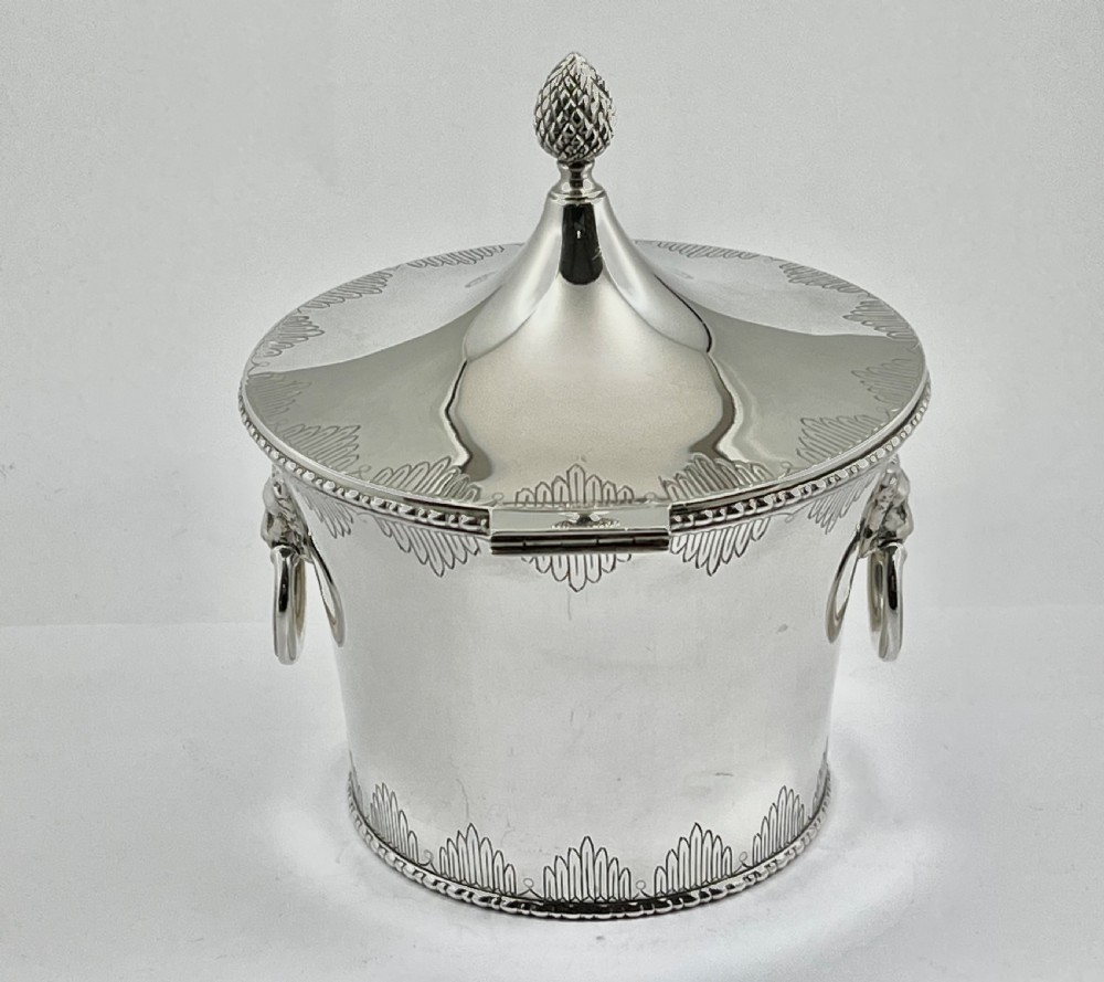 Chester antique Art Deco silver biscuit barrel, 1934 View VIII