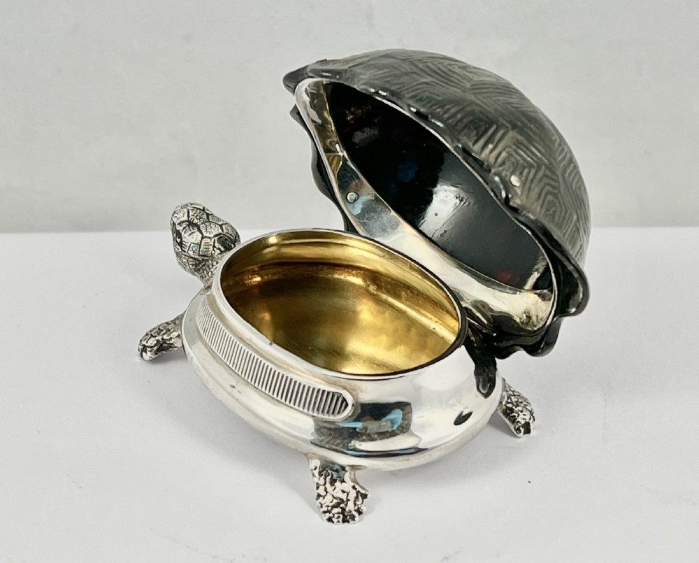 Victorian antique silver and tortoise vesta box, London 1881. View II