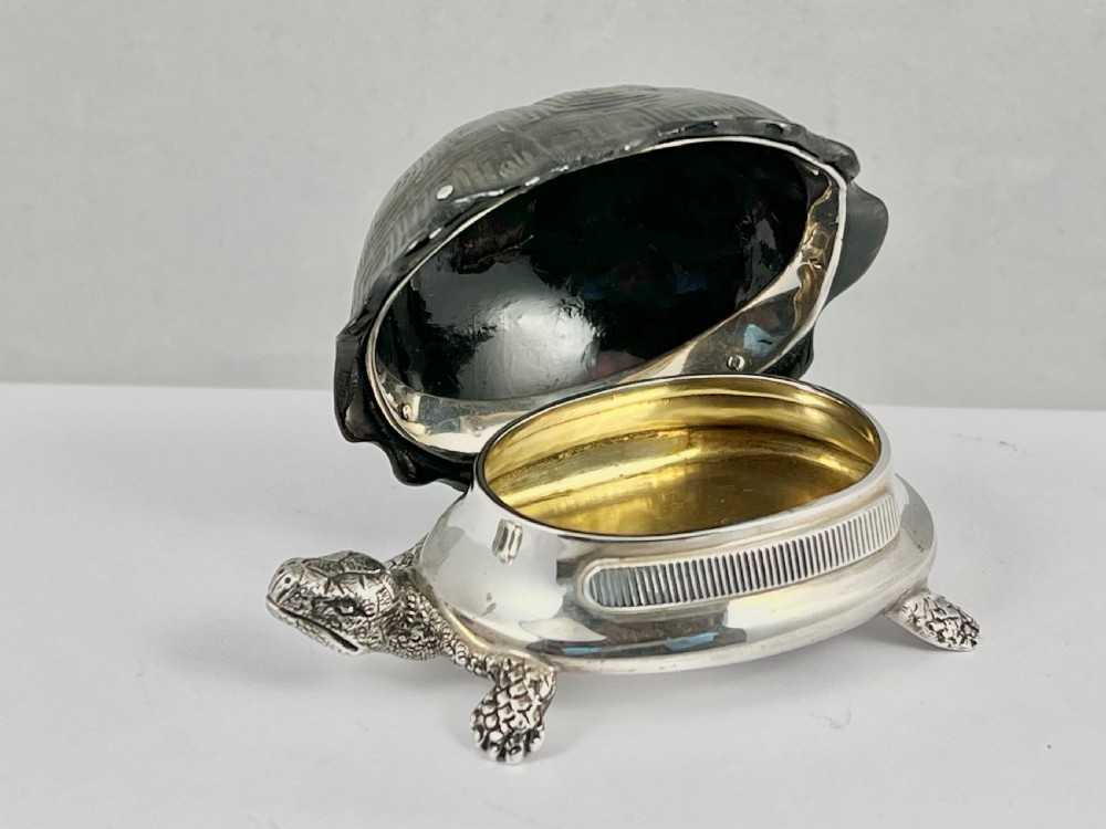 Victorian antique silver and tortoise vesta box, London 1881. View VI