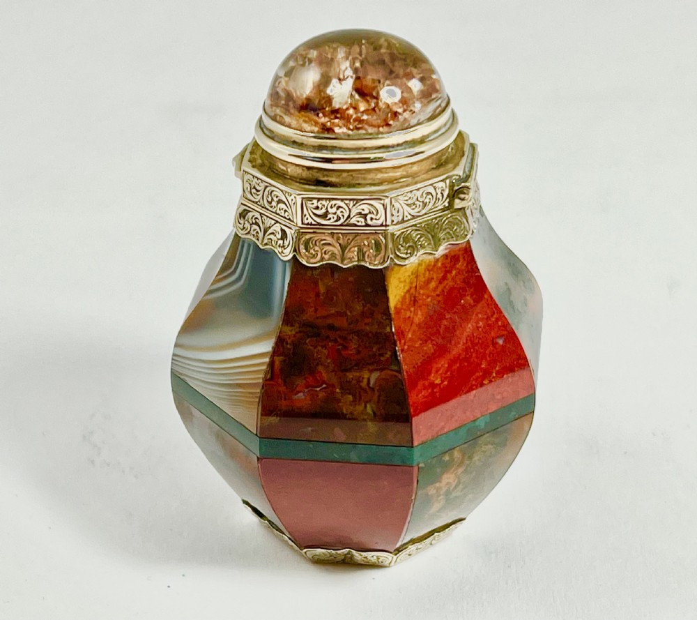 Victorian antique silver gilt and agate vinaigrette, Scottish c.1860 View II