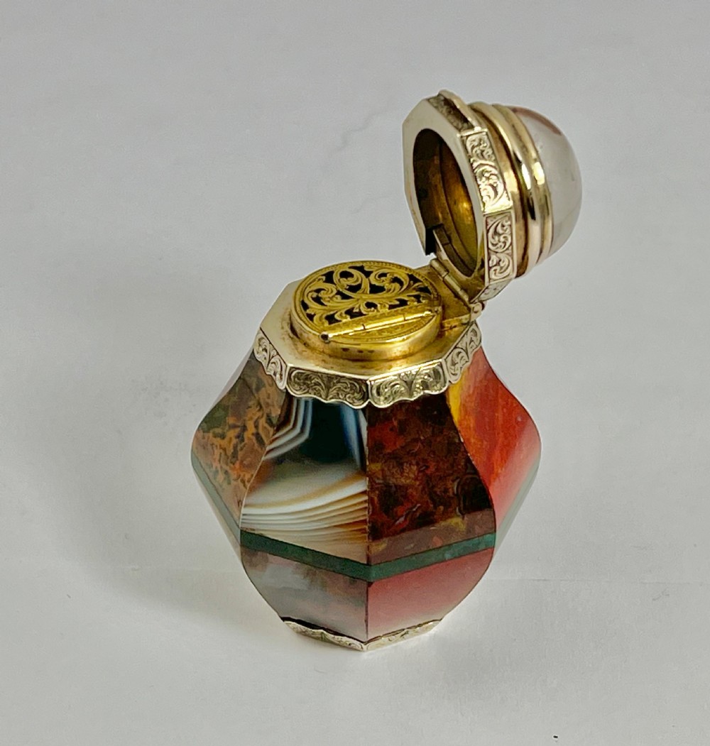 Victorian antique silver gilt and agate vinaigrette, Scottish c.1860 View V