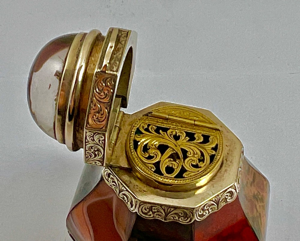 Victorian antique silver gilt and agate vinaigrette, Scottish c.1860 View VI
