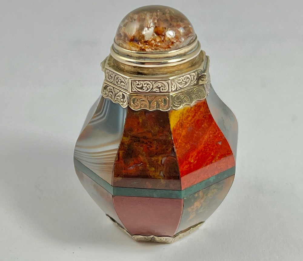 Victorian antique silver gilt and agate vinaigrette, Scottish c.1860 View VIII