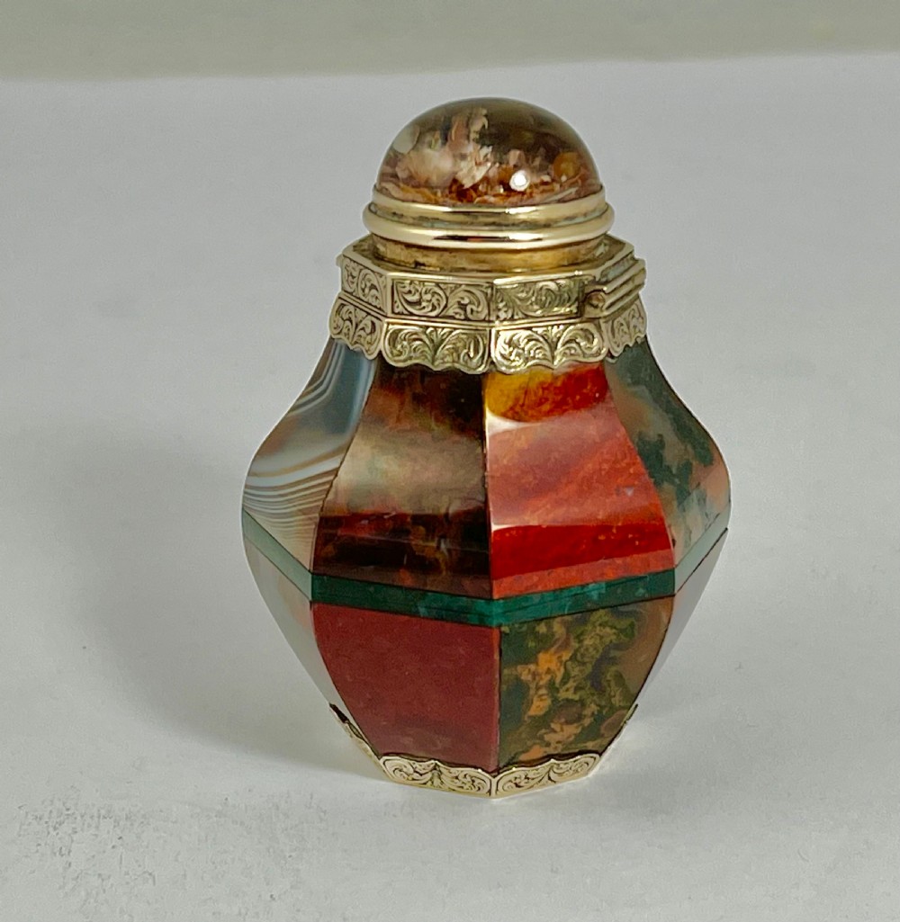 Victorian antique silver gilt and agate vinaigrette, Scottish c.1860 View X