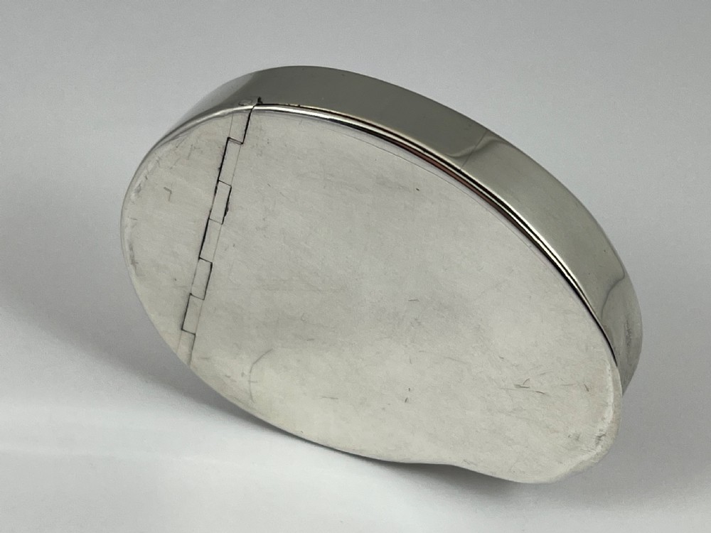 George III antique silver snail snuff box, Mathew Linwood 1804 View V