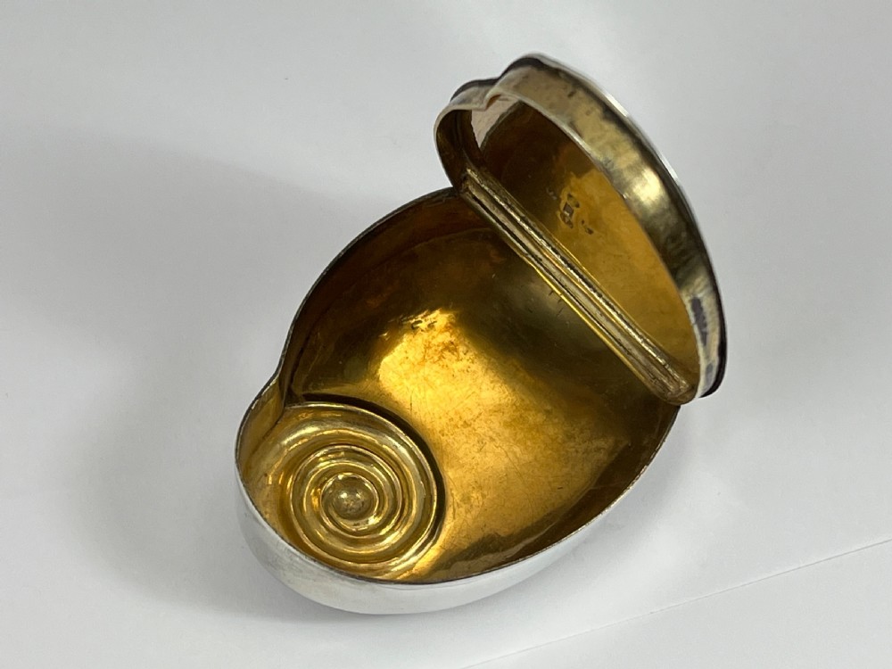 George III antique silver snail snuff box, Mathew Linwood 1804 View VII