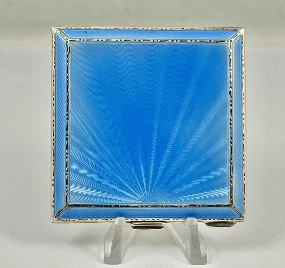 Elizabeth II Art Deco silver and blue enamel compact, 1952 View V