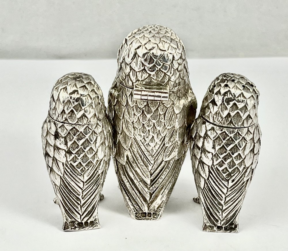 Elizabeth II set of silver Owl condiments, Richard Comyns 1969 View II
