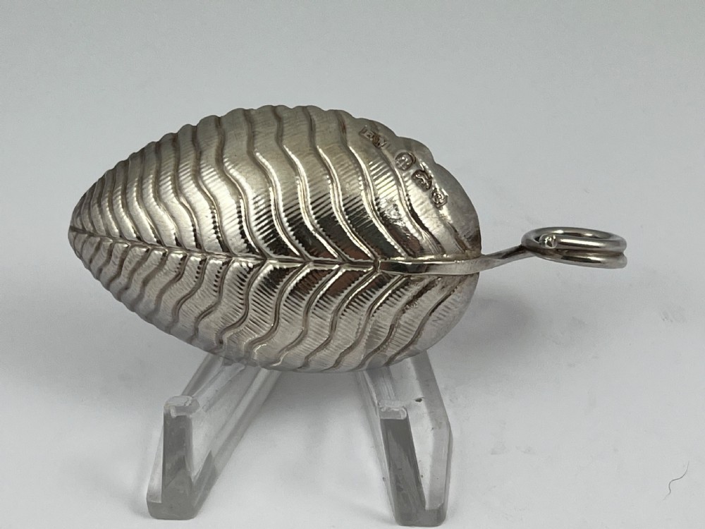 George III silver “leaf” caddy spoon, Elizabeth Morley 1802 View IV