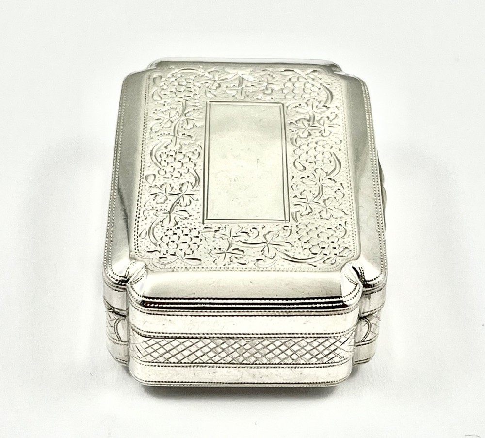 George III antique silver pocket snuff box, John Shaw 1811. View IV