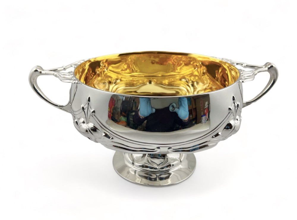 Edwardian antique large art nouveau silver bowl, London 1903.