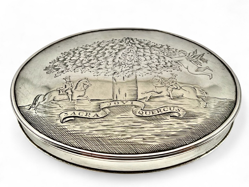 Early 18th Century antique silver “Boscobel Oak” snuff box, English c.1720