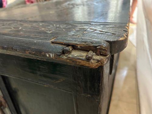 ANTIQUE COFFER - ADDITIONAL PHOTO 9