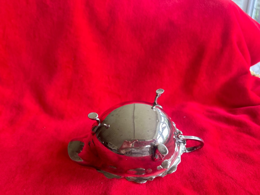 Silver sauce boat View III
