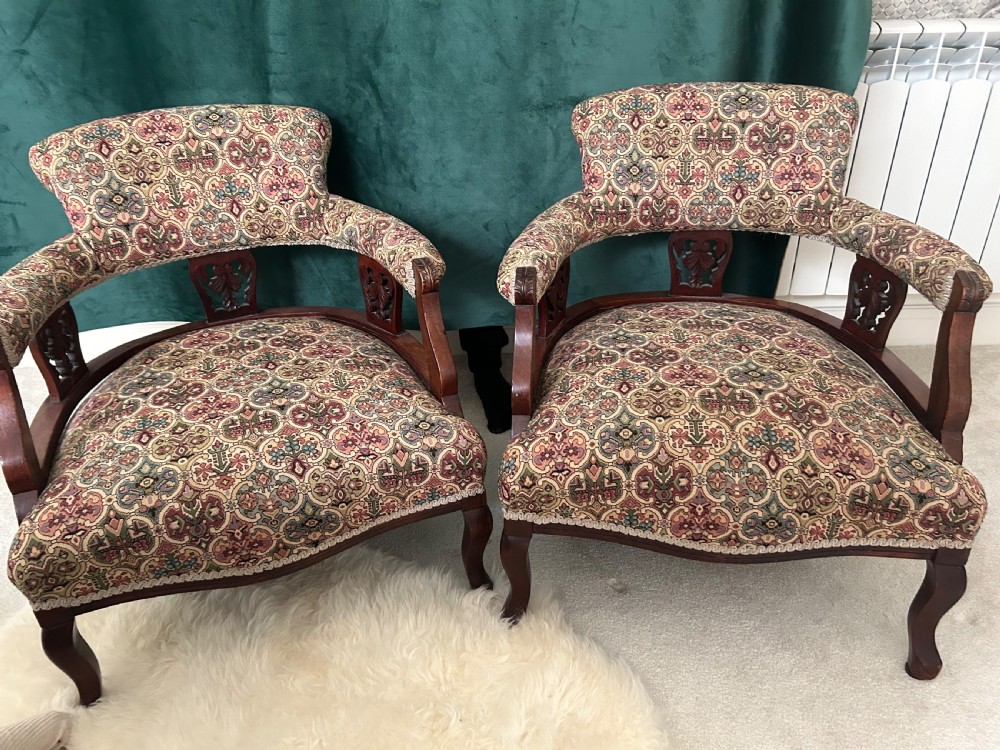 Pair of tub chairs 