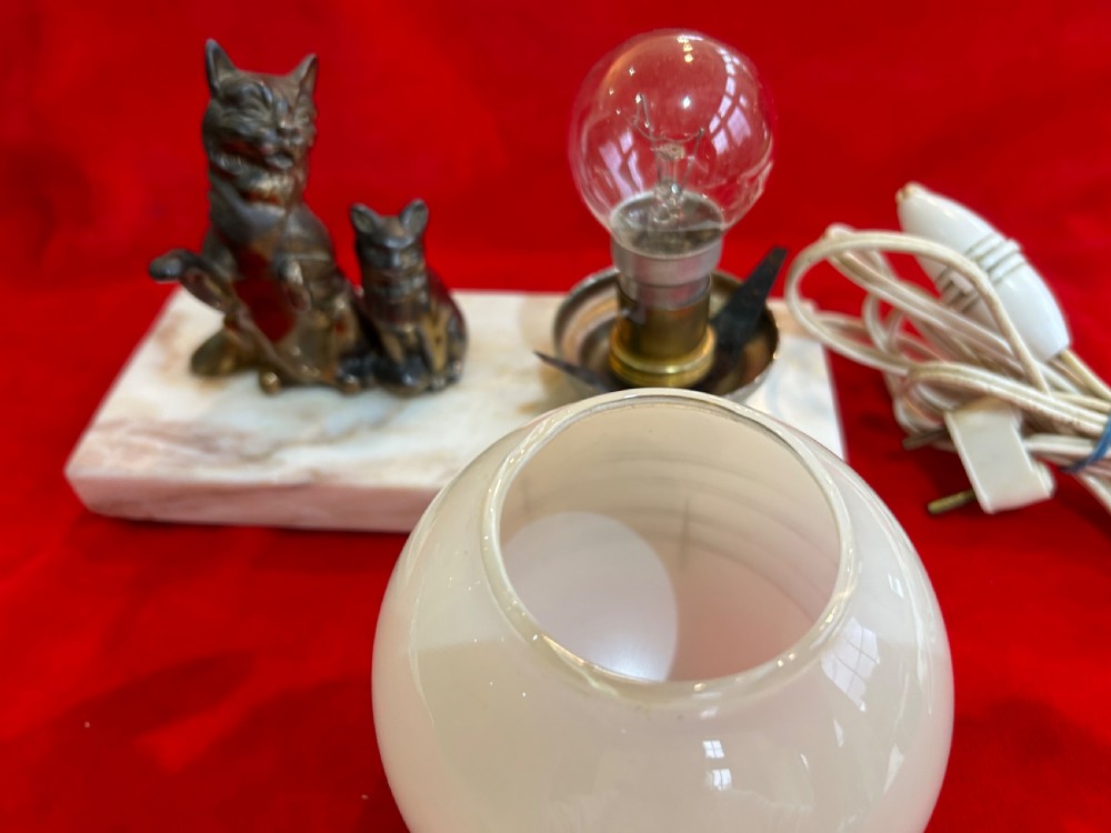 Art Deco lamp with cats View III