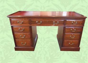 Edwardian Mahogany Pedestal Desk