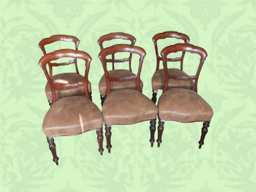 Set of 6 Victorian Mahogany Dining Chairs on Turned Legs
