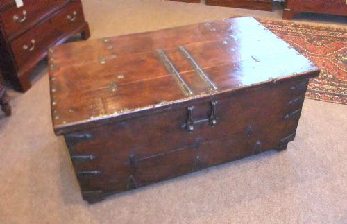 Antique Colonial Hardwood Chest/coffee Table