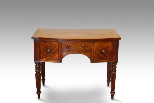 fig 3. Georgian mahogany dressing table/small sideboard