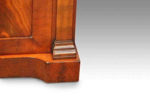 fig 2. William IV mahogany chiffonier sideboard