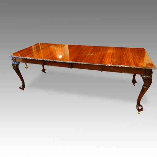 Edwardian Mahogany Claw and Ball Extending Dining Table