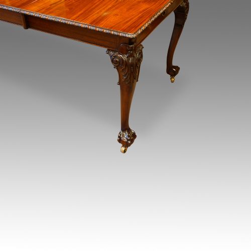 fig 4. Edwardian mahogany claw and ball extending dining table