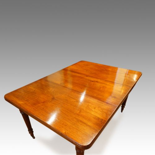 fig 1. Edwardian walnut small extending dining table