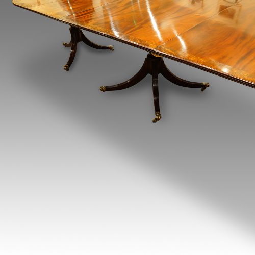 fig 3. Edwardian 12 seat triple pillar dining table