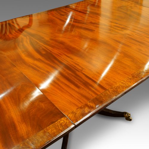 fig 4. Edwardian 12 seat triple pillar dining table
