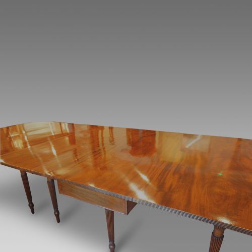 fig 1. 12 seat Antique mahogany Gillow dining table