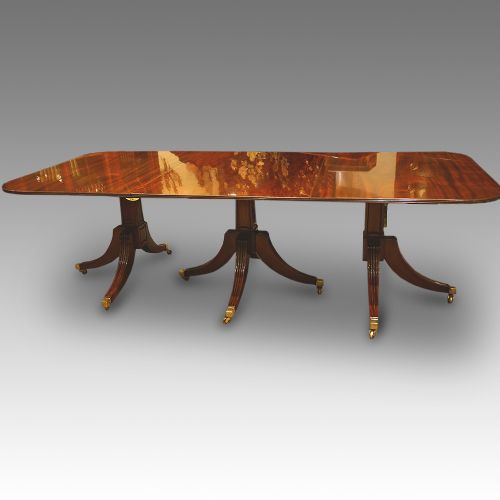 Mahogany Georgian Style 3 Pillar Dining Table