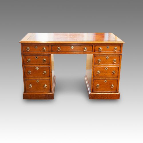 Victorian Honey Oak Pedestal Desk