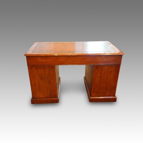 fig 1. Victorian honey oak pedestal desk
