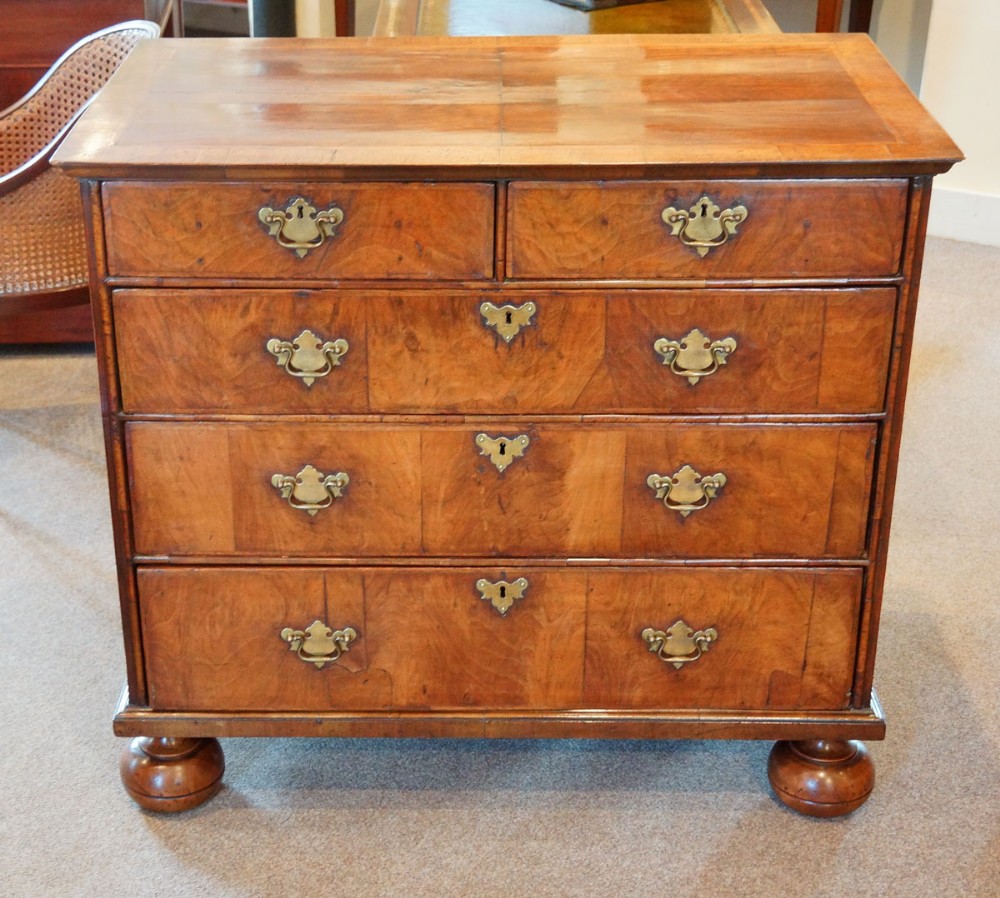 Queen Anne Walnut chest of drawers
