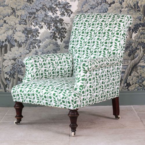 a 19th century english armchair - CATEGORY: ANTIQUE CHAIRS - DATED 19TH CENTURY