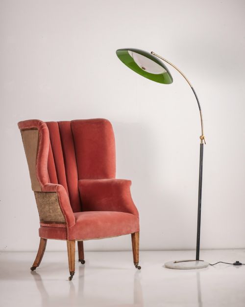 AN 18TH CENTURY BARREL BACK ARMCHAIR - ADDITIONAL PHOTO 2
