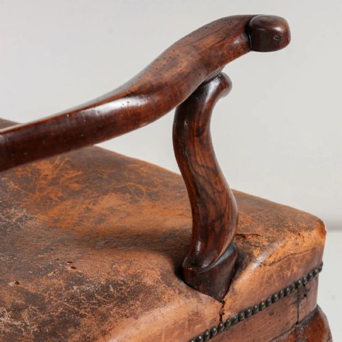 A 19TH CENTURY FRENCH PROVINCIAL CHAIR - ADDITIONAL PHOTO 7