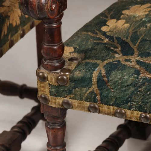 A PAIR OF 17TH CENTURY TAPESTRY CHAIRS - ADDITIONAL PHOTO 5