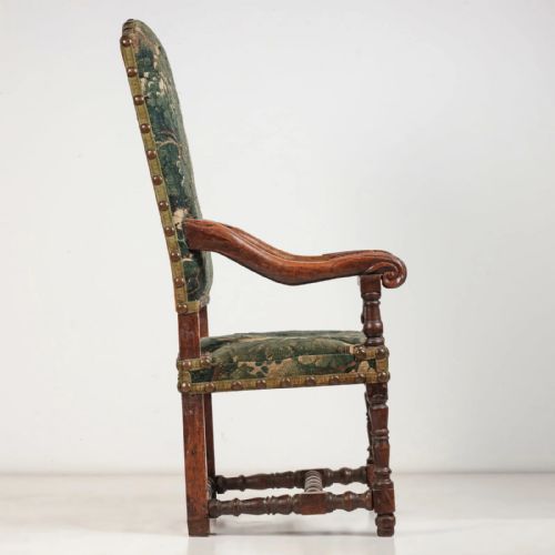 A PAIR OF 17TH CENTURY TAPESTRY CHAIRS - ADDITIONAL PHOTO 10