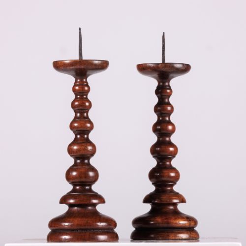 A PAIR OF 18TH CENTURY ITALIAN CANDLESTICKS - ADDITIONAL PHOTO 4