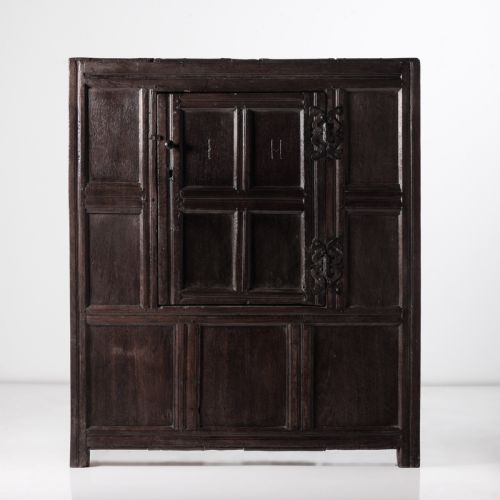 A 17TH CENTURY OAK CUPBOARD - ADDITIONAL PHOTO 1