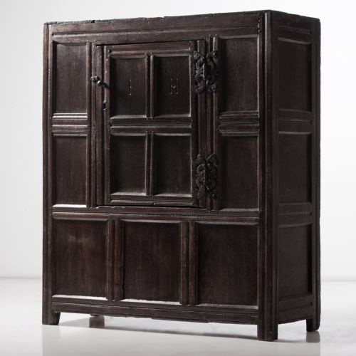 A 17TH CENTURY OAK CUPBOARD - ADDITIONAL PHOTO 3