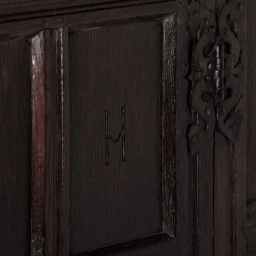 A 17TH CENTURY OAK CUPBOARD - ADDITIONAL PHOTO 13