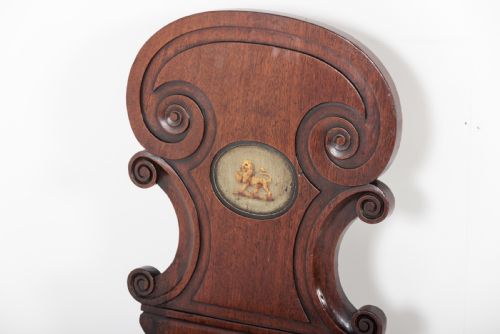 A PAIR OF 19TH CENTURY ENGLISH HALL CHAIRS - ADDITIONAL PHOTO 3
